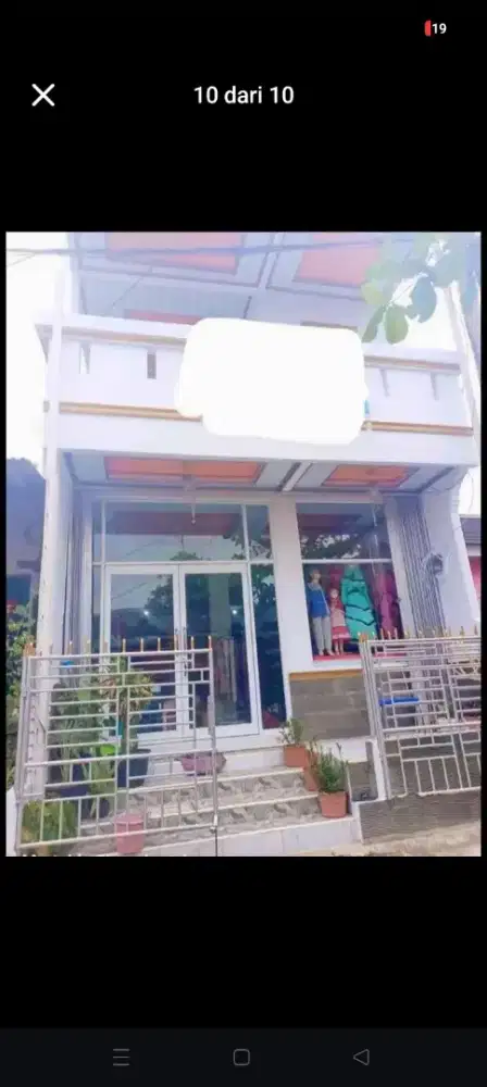 Di jual rumah siap huni.bangunan usia 4 tahun..2lantai.bekas toko .