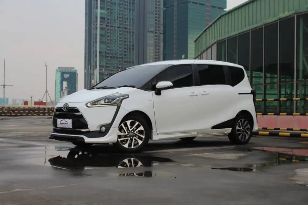 [KM50RB] Toyota Sienta Q CVT 2018 G V AT