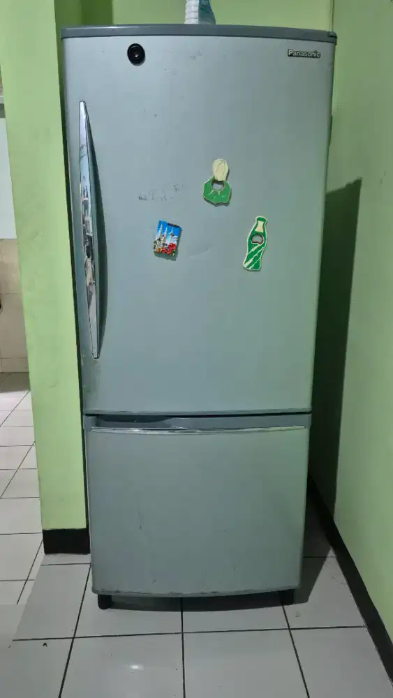 Di jual kulkas Bekas