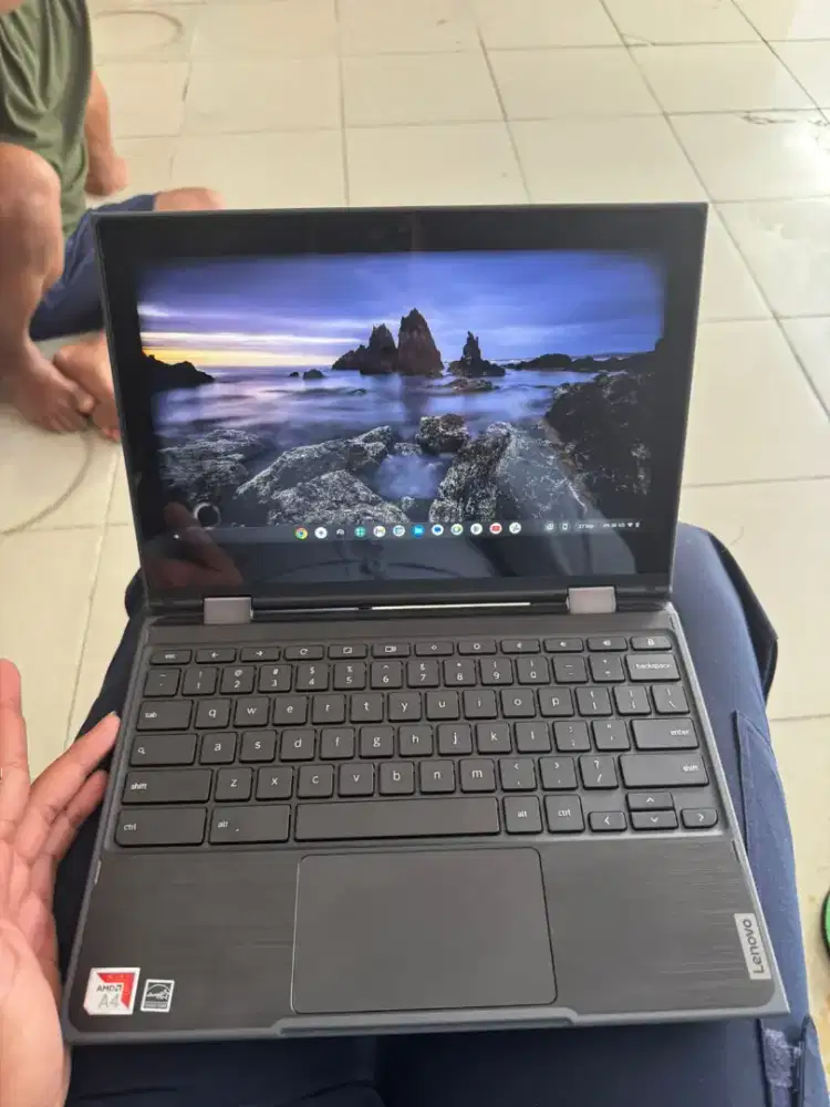 DIJUAL LAPTOP LENOVO 300E CHROMEBOOK 2ND GEN AST