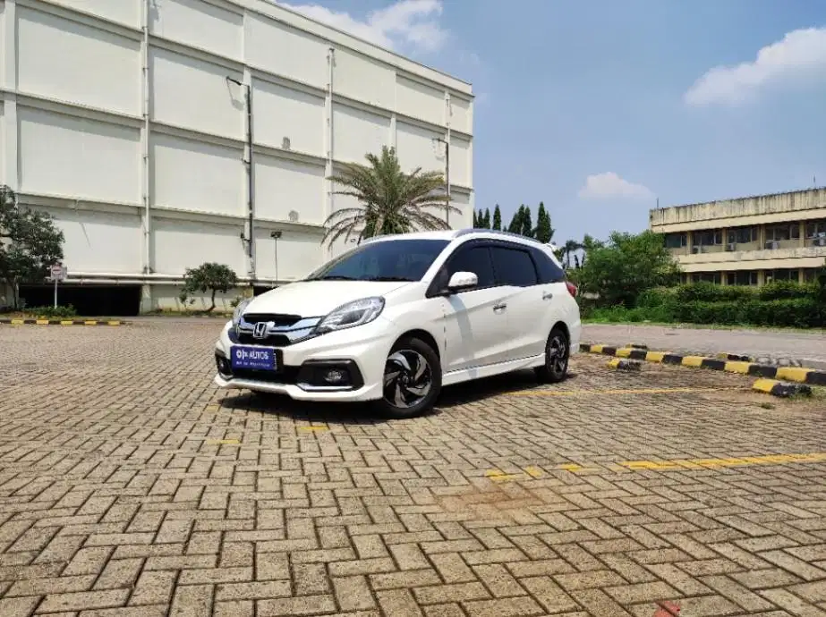 Pajak Panjang Honda Mobilio  1.5 RS Bensin-AT 2015 Putih