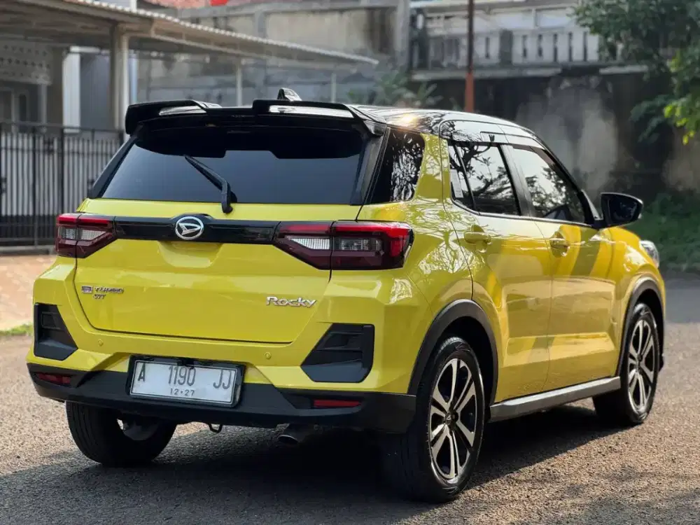 Rocky R AT 2022 Kuning Metalik