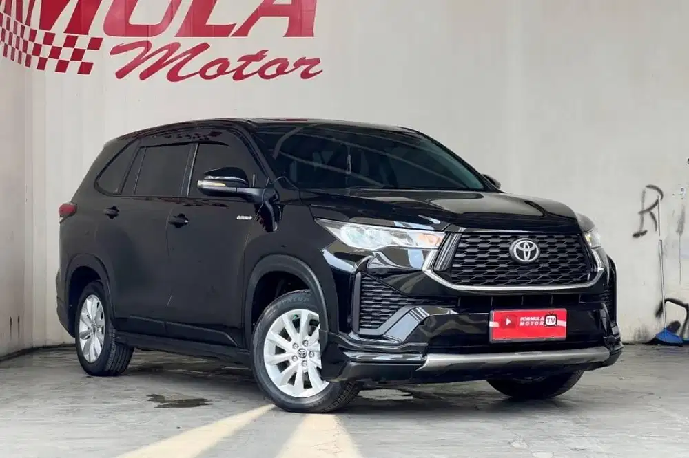 TOYOTA ZENIX V HYBRID A/T 2024 HITAM