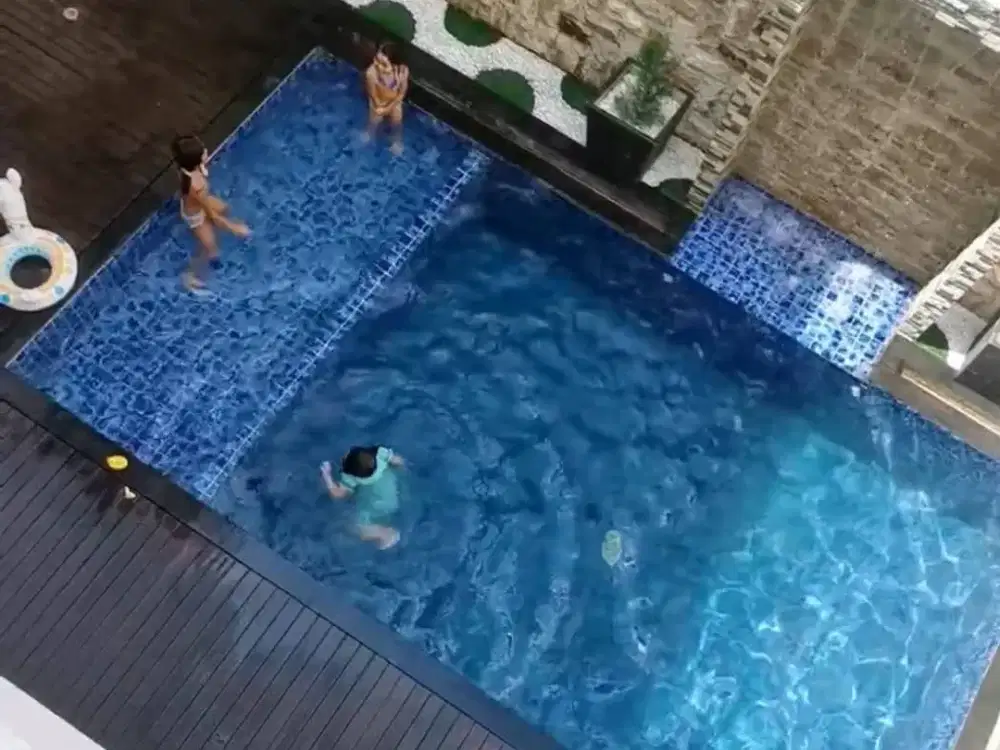 Jual rumah 3 lantai banjar wijaya cipondoh kolam renang strategis