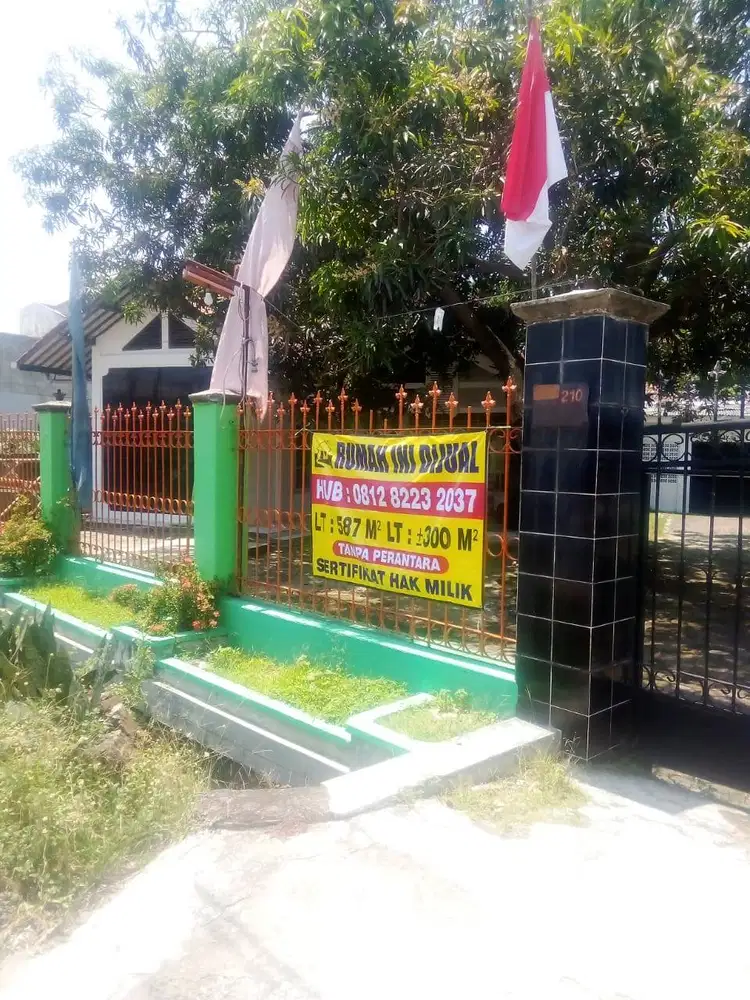 Dijual Rumah di pinggir jalan