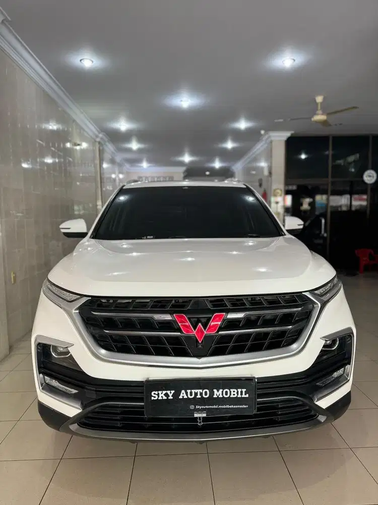 Wuling Almaz Exclusive 7 Seater Putih 2021
