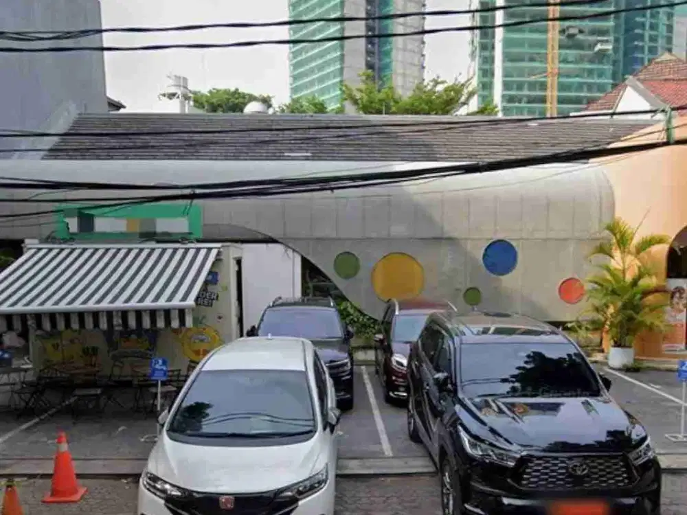 Ruang Usaha Cafe Raya Darmawangsa