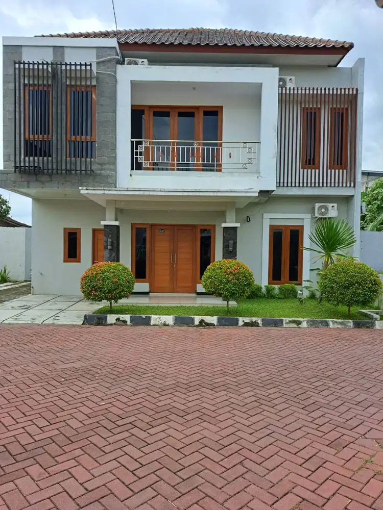 Homestay Murah di Perumahan Elite Jogja  Parkir Luas  (5mbl)