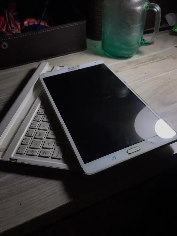 Samsung tab S 8.0 inch bekas