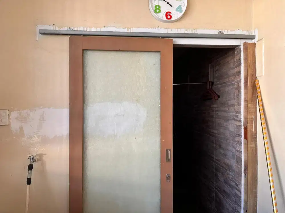 Pintu kaca sliding