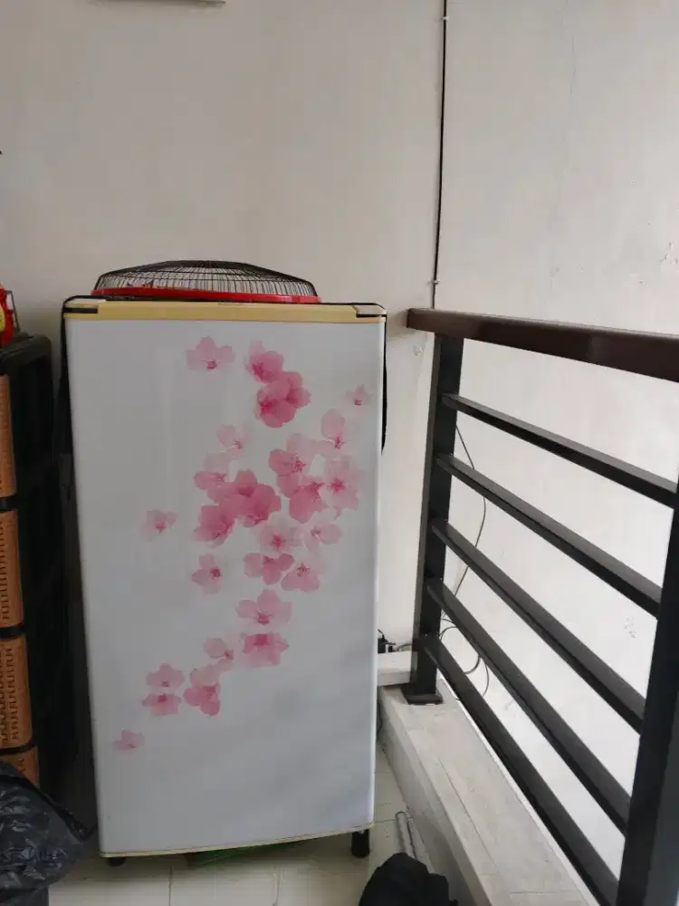 Kulkas 1 pintu masih bagus