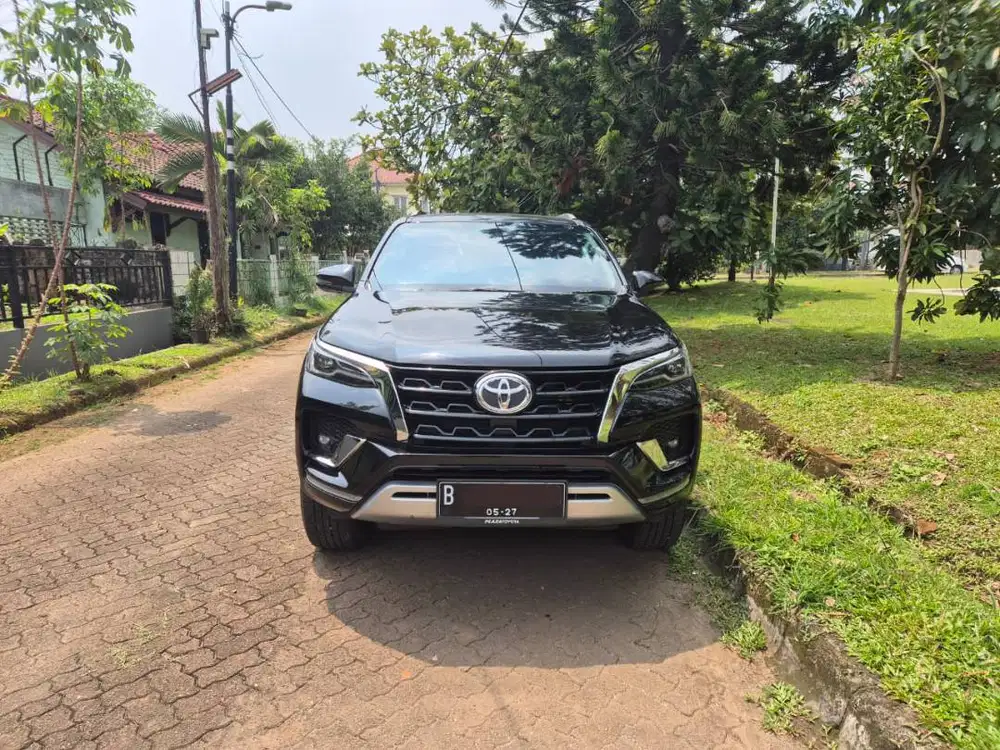 Toyota Fortuner 2.8 VRZ 2022 Matic Diesel Bukan GR Sport