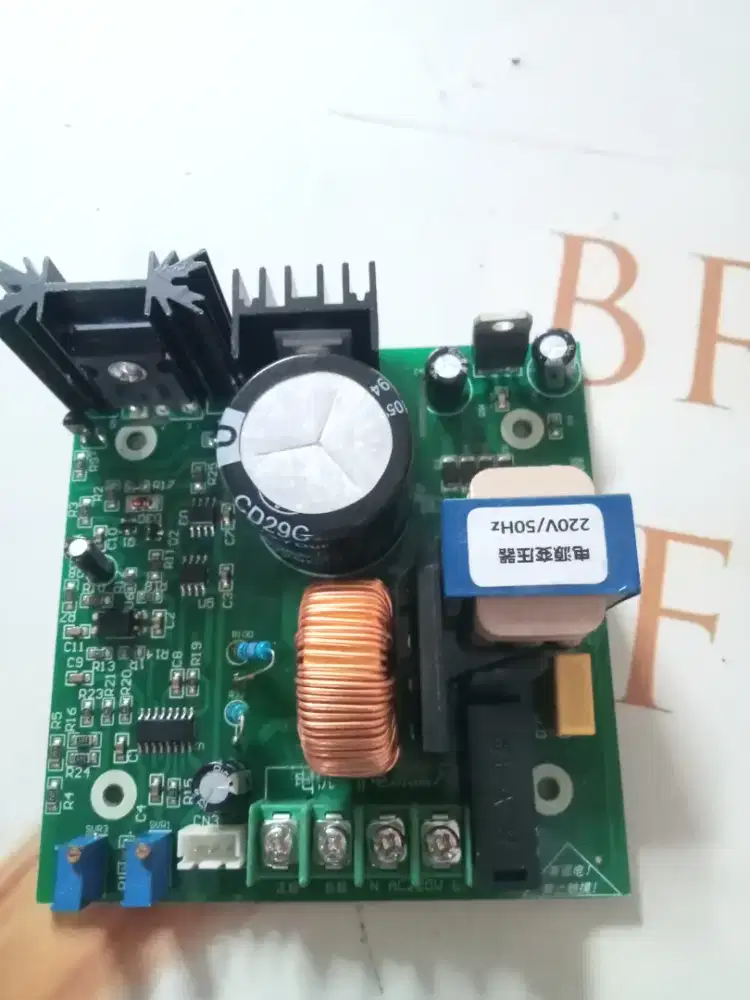 Service peralatan elektronik