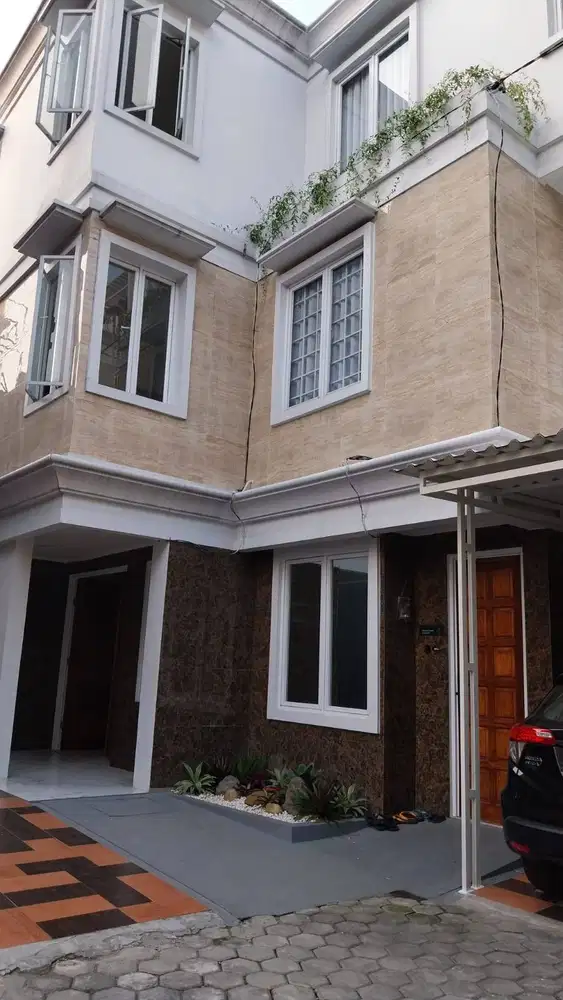 Bangunan Kantor dan Tempat Tinggal