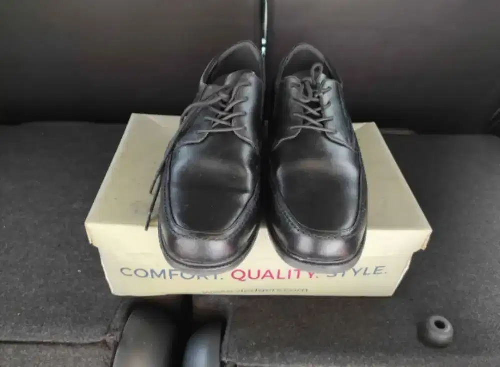 Sepatu Pantofel SLEDGERS