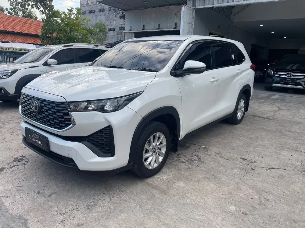 ZENIX 2.0 G BENSIN 2024 kilometer 20rb PUTIH