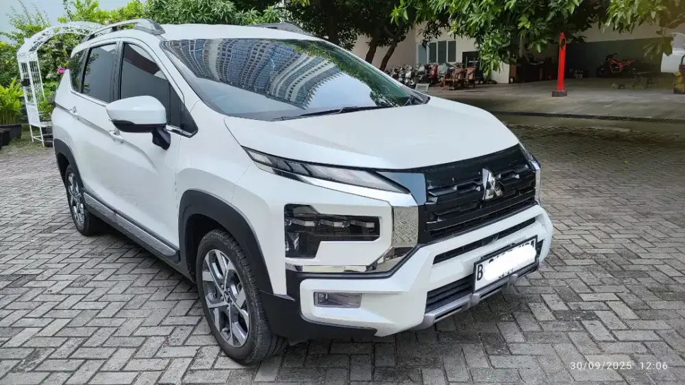 Dijual M. Xpander Cross AT 2023/2024