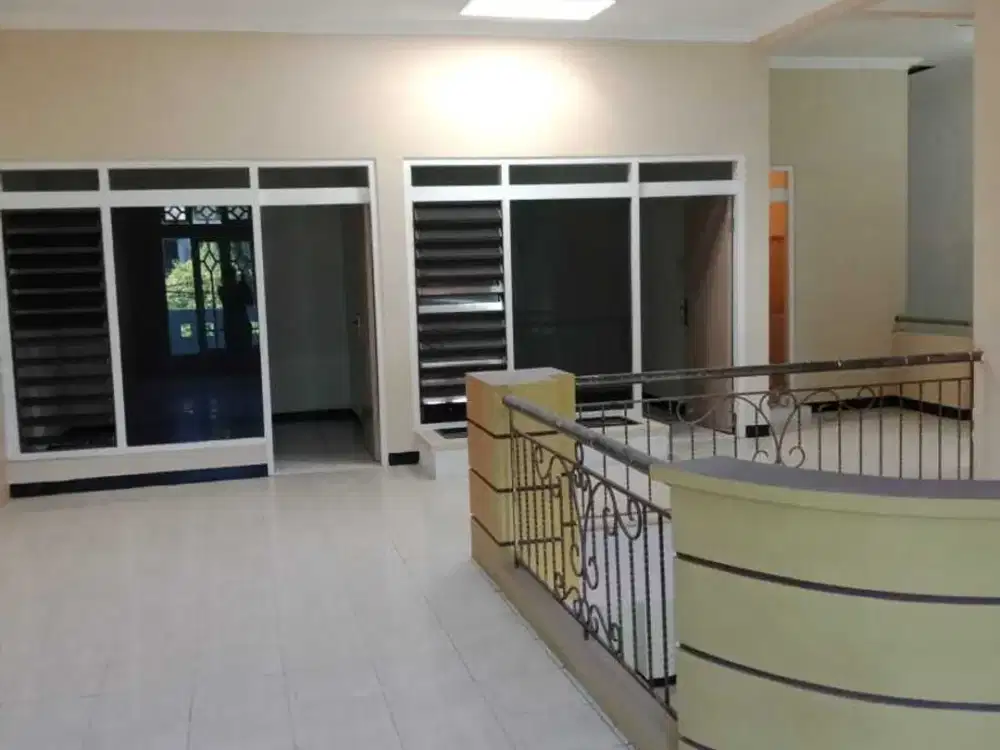 Jual Rumah 2 lantai Siap Pakai, Babatan Pantai, Surabaya Timur