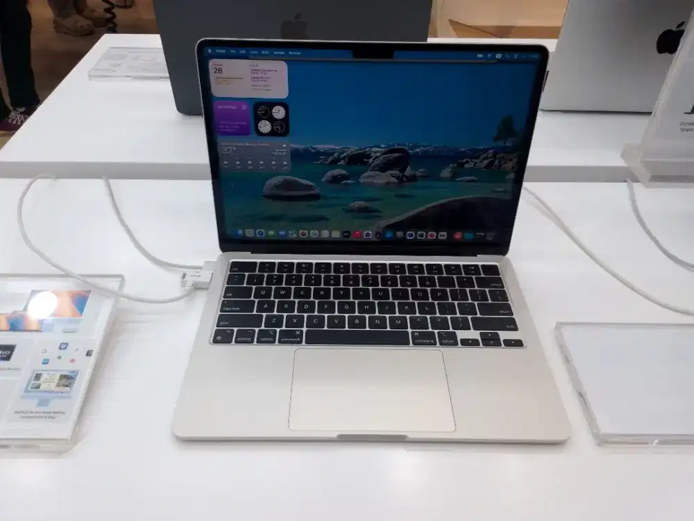 KREDIT MACBOOK AIR M2 SEGAMPANG ITU HANYA DI HOME KREDIT BUNGA 0%