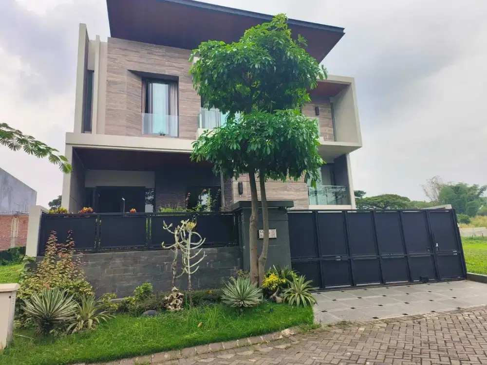 Modern Ciamik Rumah Bukit Golf International, Citraland Surabaya