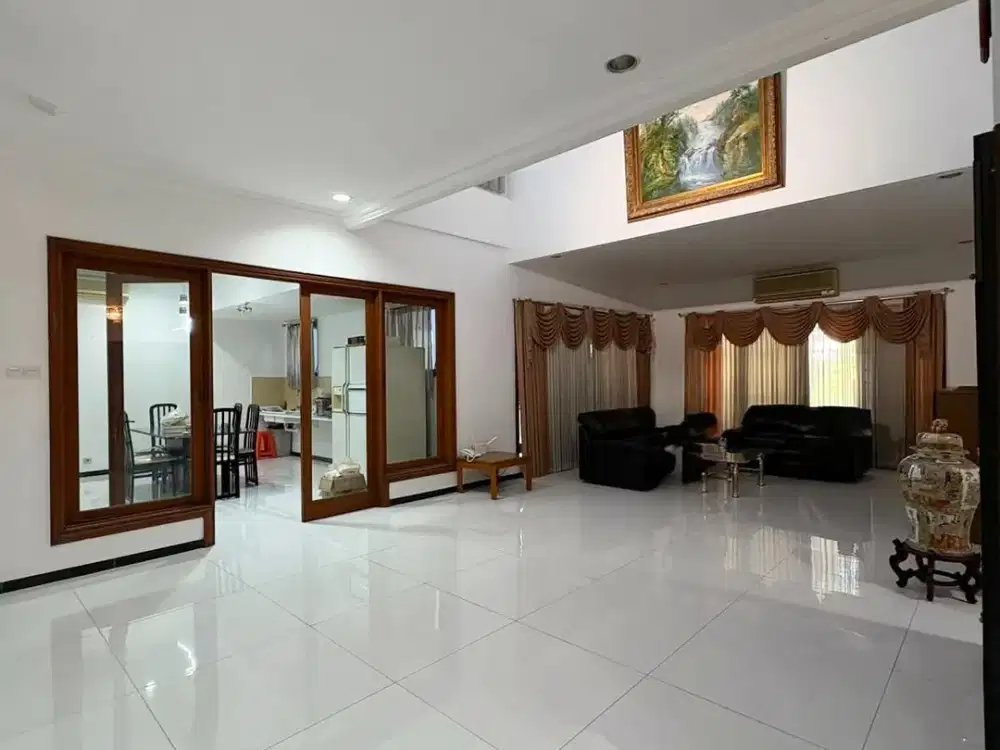 Termurah Rumah 2 Lt Graha Family Favorit