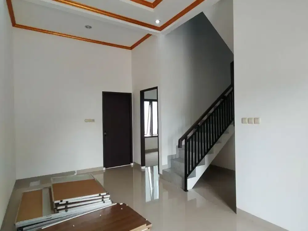 Rumah KCM Kota Cinema Mall Jatiasih, 2 LANTAI Dekat Tol, Bekasi (YUDI)