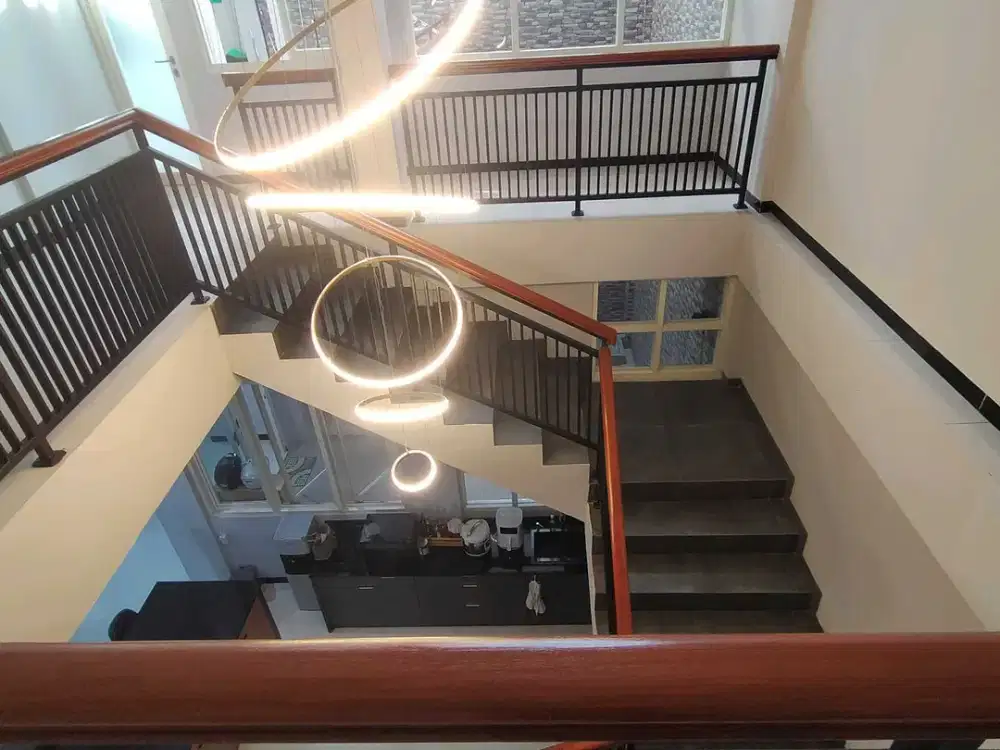 DIJUAL RUMAH SUKOLILO DIAN REGENCY SURABAYA RIC.A209