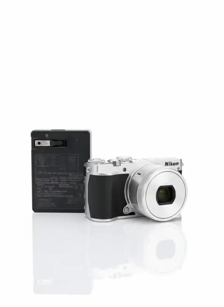 Nikon Mirrorless J5 - Kondisi mulus