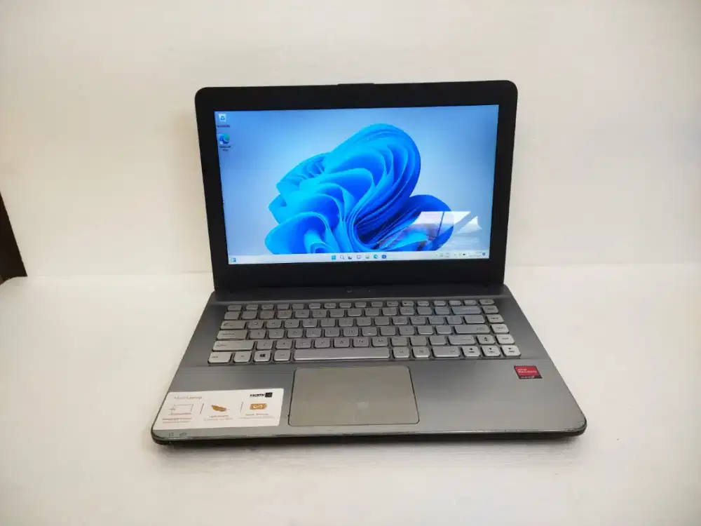 A705 Laptop Asus X441B Ram 4gb SSD 256gb AMD A9-9425 Siap pakai