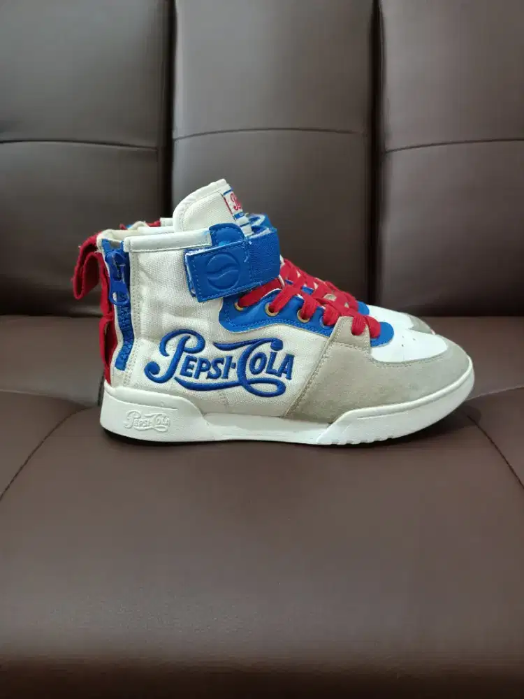 40-Sepatu second PEPSI-COLA