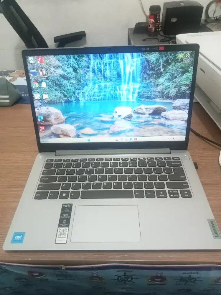 Dijual Laptop baru beli bulan Juni 2025