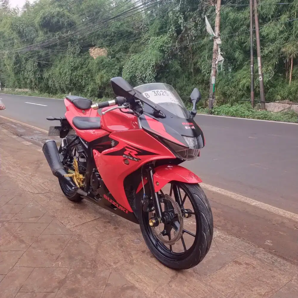 Suzuki GSX 2018 Orisinil Bagus lengkap Mesin Cakep