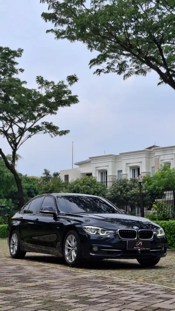 BMW 320i F30 B48 Sport Line LCI 2016 Bensin