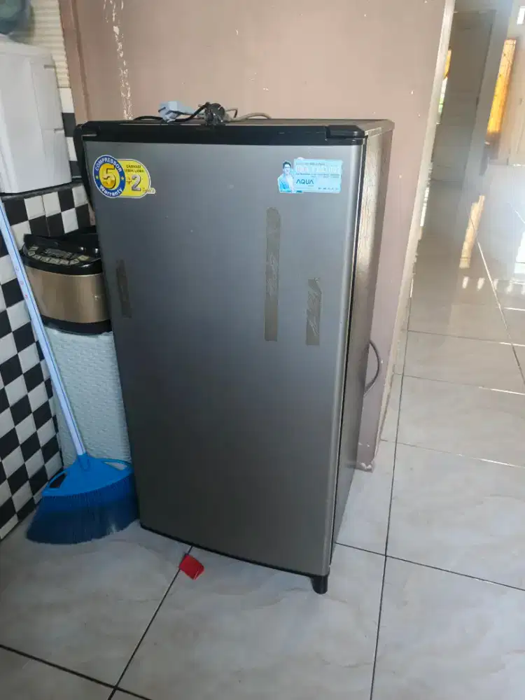 KULKAS AQUA 1 PINTU