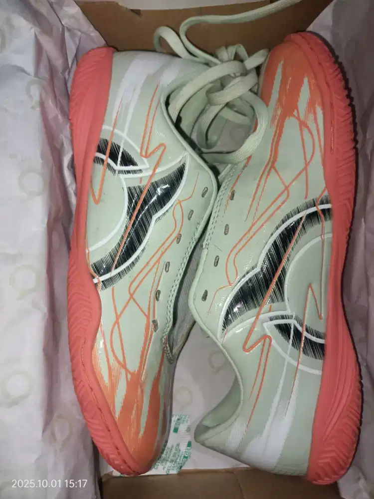 Sepatu futsal ortuseight UK 35
