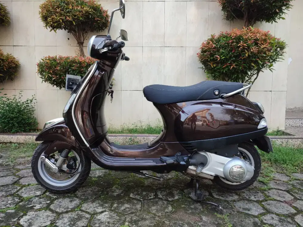 READY PIAGGIO VESPA LX 150 TAHUN 2012