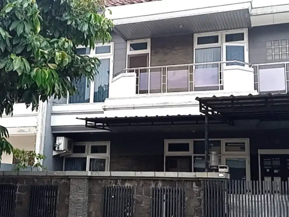 Rumah 2lt 9x20 180m 3KT Taman Modern Cakung Jakarta Timur