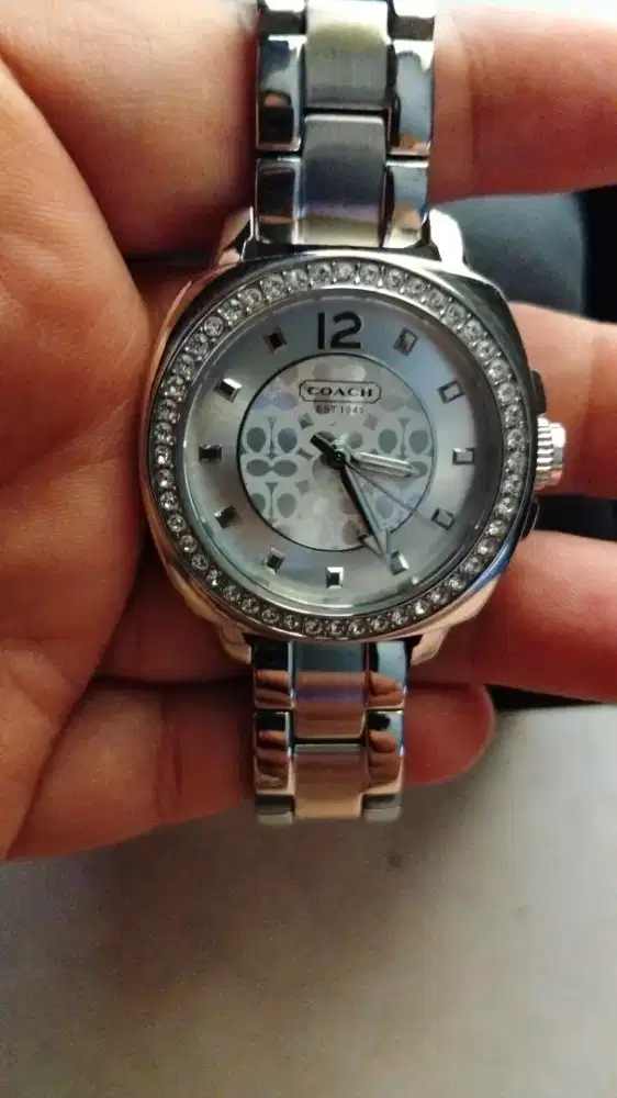 Jam Wanita coach