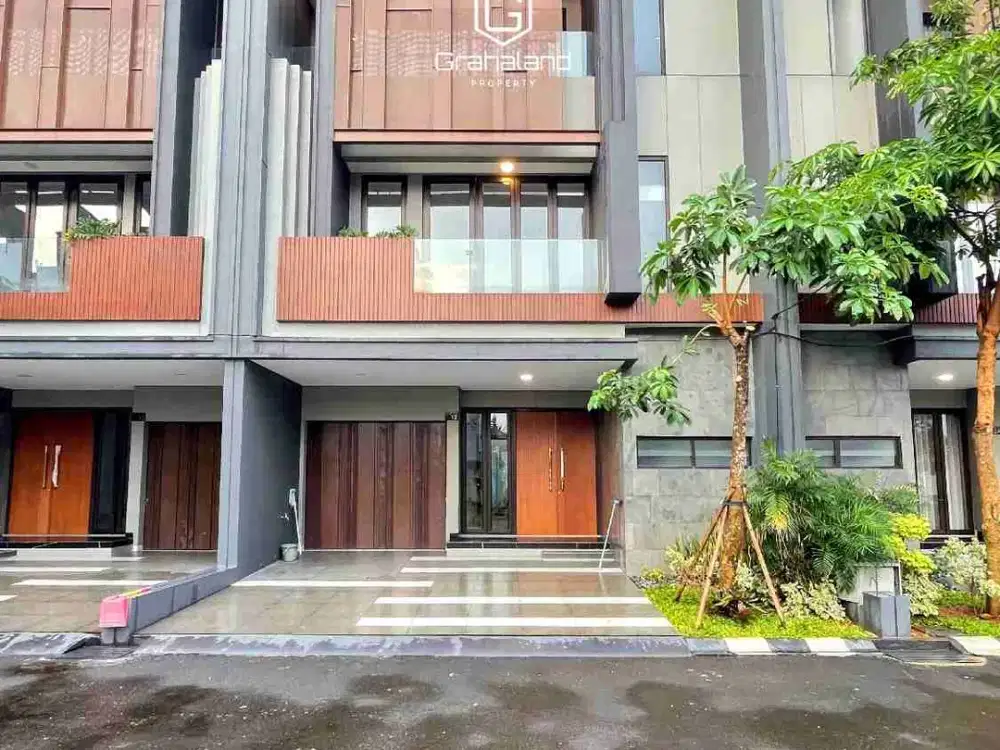 Rumah Mewah Dalam Townhouse Besar Akses Strategis Di Pancoran Jakarta Selatan