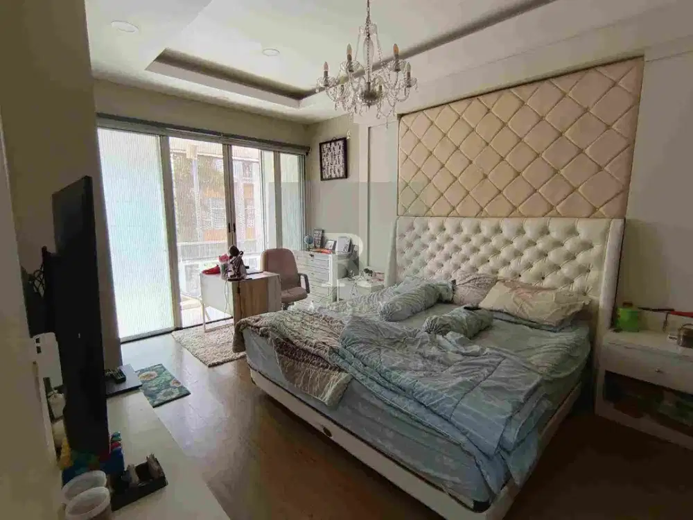 Dijual Cepat Rumah 2 Lantai LT 100m2 LB 142m2