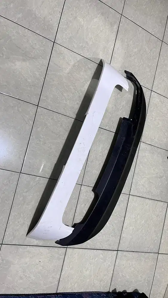 Spoiler dan diffuser fiesta 1.4 trend 2012