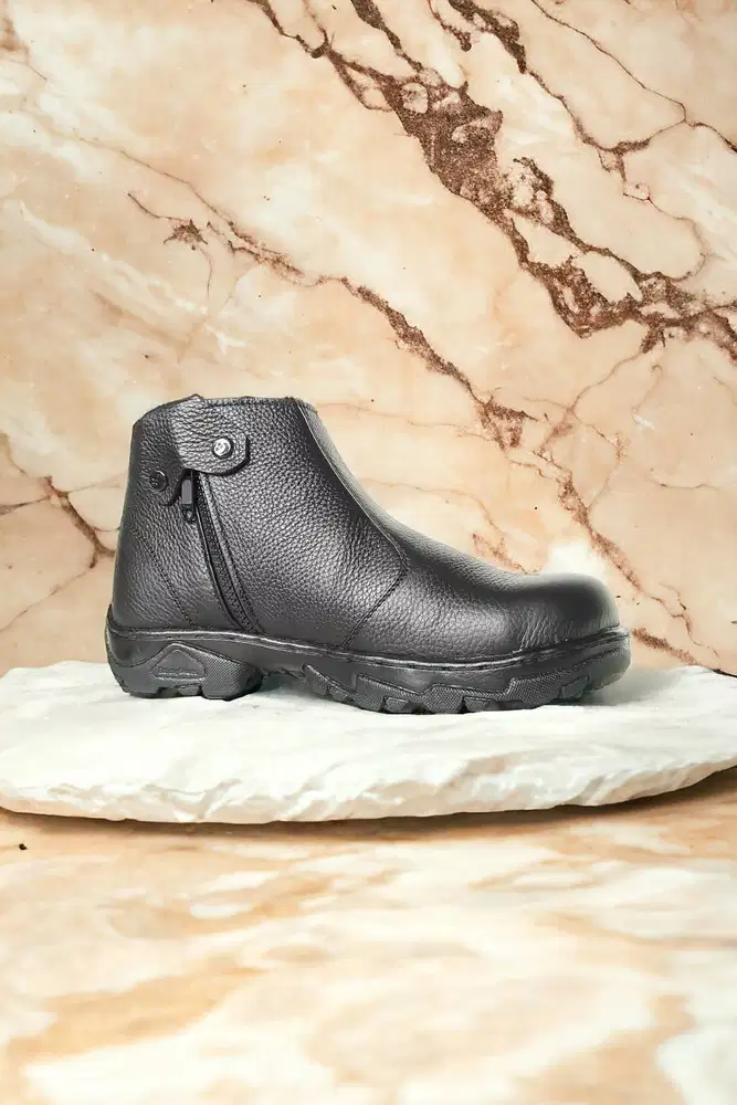 Distributor tokopedia sepatu boots pria Ngoro