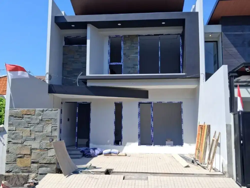 Jual Rumah Baru Manyar Row Jalan Lebar 3 Mobil