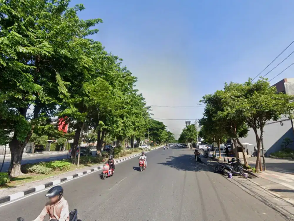 Bangunan Komersial Raya Manyar Kertoardjo Strategis