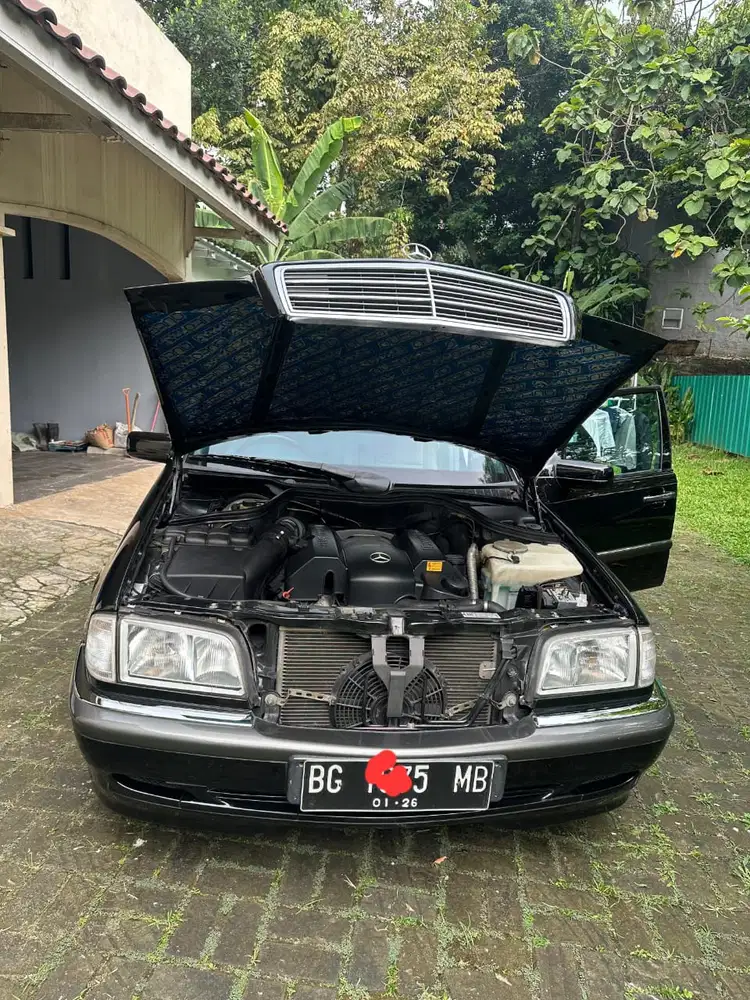 Mercedes-Benz C240 2000 Bensin
