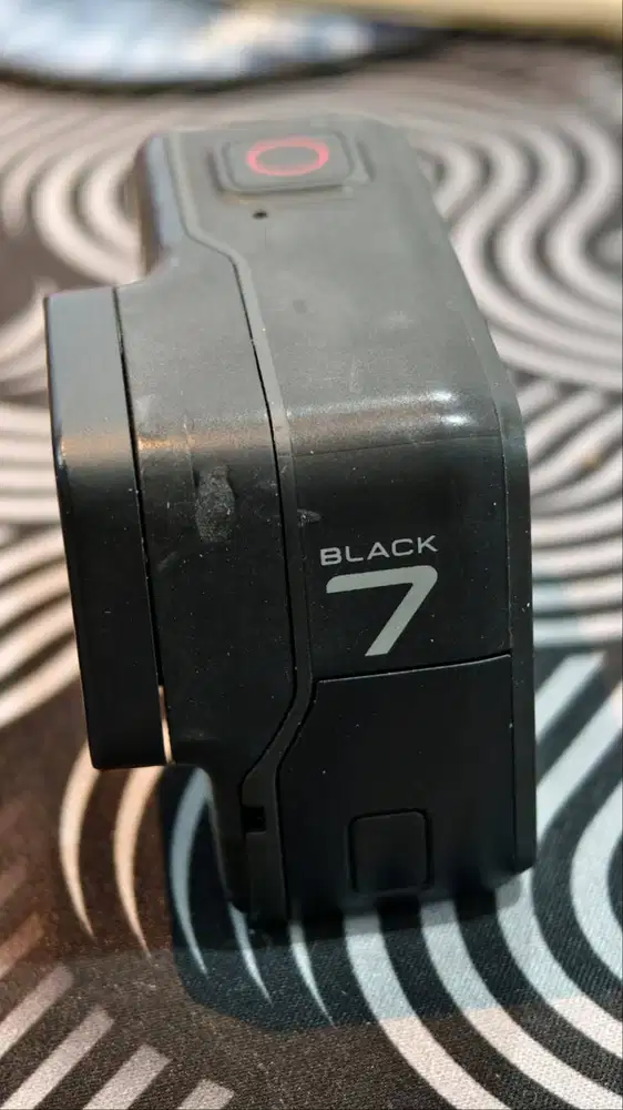 DIJUAL CEPAT GO PRO BLACK 7 BONUS 2 BATERE , PLUS CASING AKSESORIS