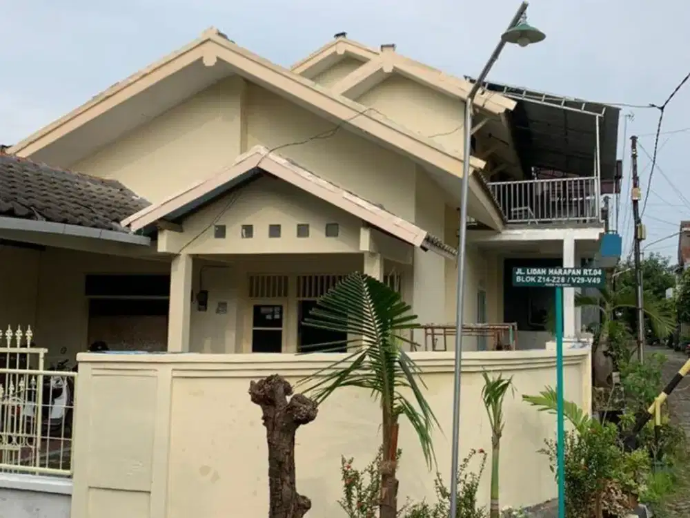Terawat Bagus Rumah di Lembah Harapan Wiyung Surabaya
