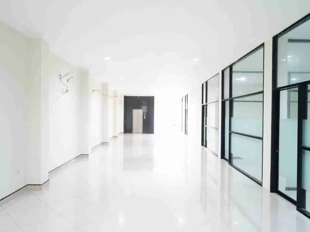 Gedung Baru 3 Lantai Bagus Siap Pakai Di Cilandak