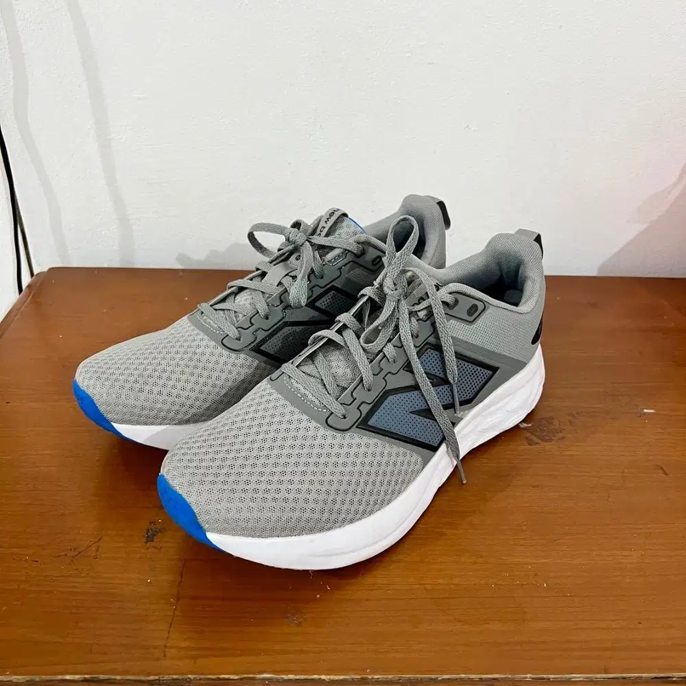 Sepatu New Balance Ukuran 45