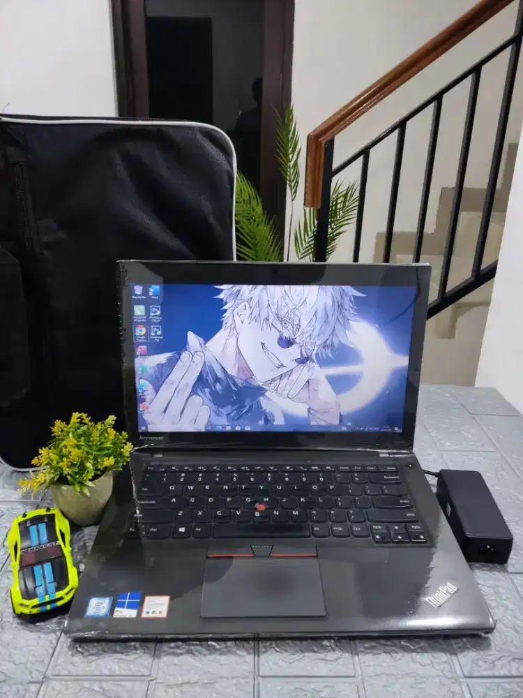 Lenovo Thinkpad T450 RAM 8GB SSD Windows 10 Pro Siap Pakai